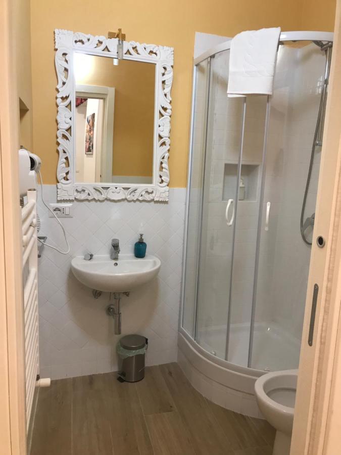 Agora Singola Con Bagno Privato Adiacente Bed & Breakfast Napoli Ngoại thất bức ảnh