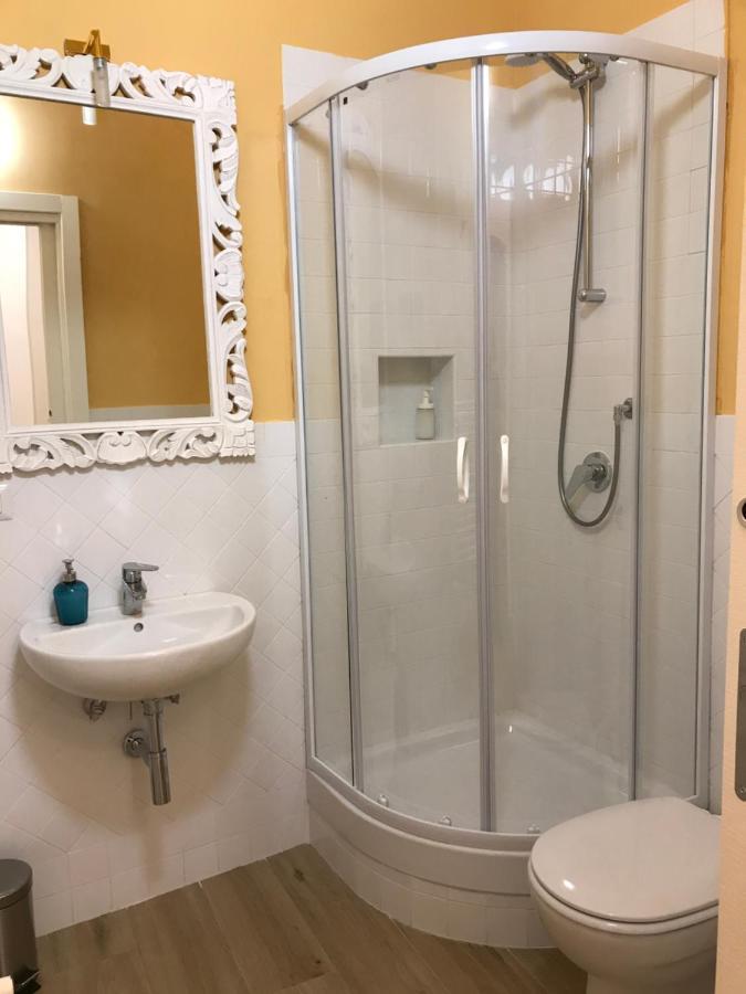 Agora Singola Con Bagno Privato Adiacente Bed & Breakfast Napoli Ngoại thất bức ảnh