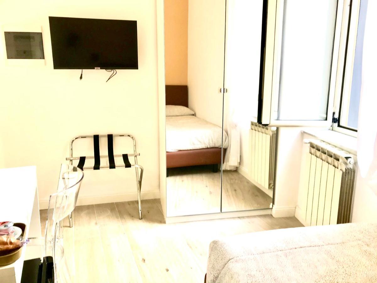 Agora Singola Con Bagno Privato Adiacente Bed & Breakfast Napoli Ngoại thất bức ảnh